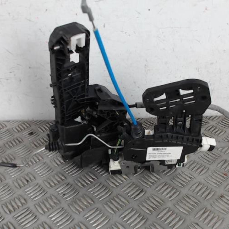 Serrure avant gauche MERCEDES CLASSE A 176 Serrure avant gauche MERCEDES CLASSE A 176