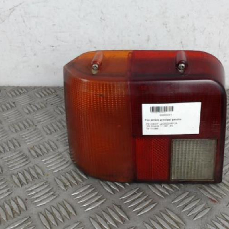 Feu arriere principal gauche (feux) PEUGEOT 205