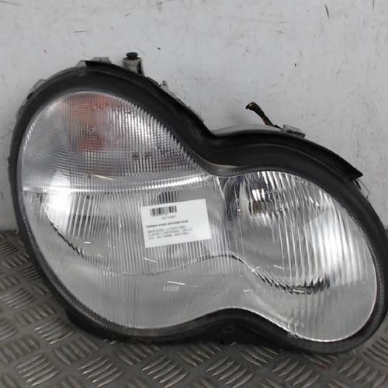 Optique avant principal droit (feux)(phare) MERCEDES CLASSE C 203