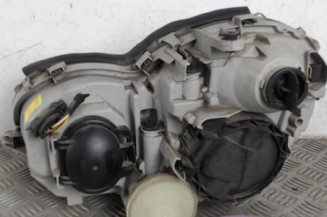Optique avant principal droit (feux)(phare) MERCEDES CLASSE C 203