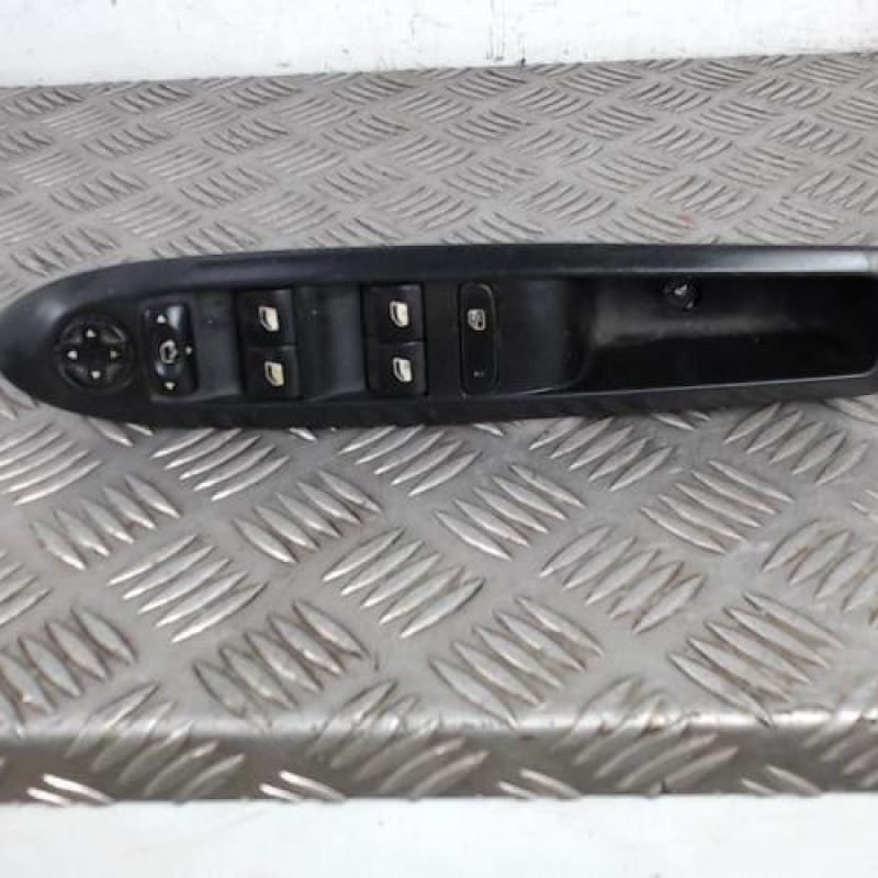 Interrupteur de leve vitre avant gauche CITROEN C4 2
