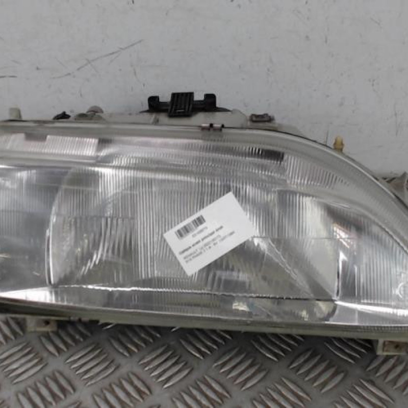 Optique avant principal droit (feux)(phare) RENAULT R19