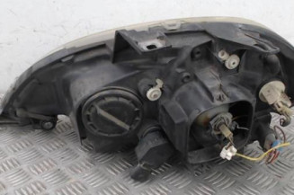 Optique avant principal droit (feux)(phare) MERCEDES CLASSE M 163