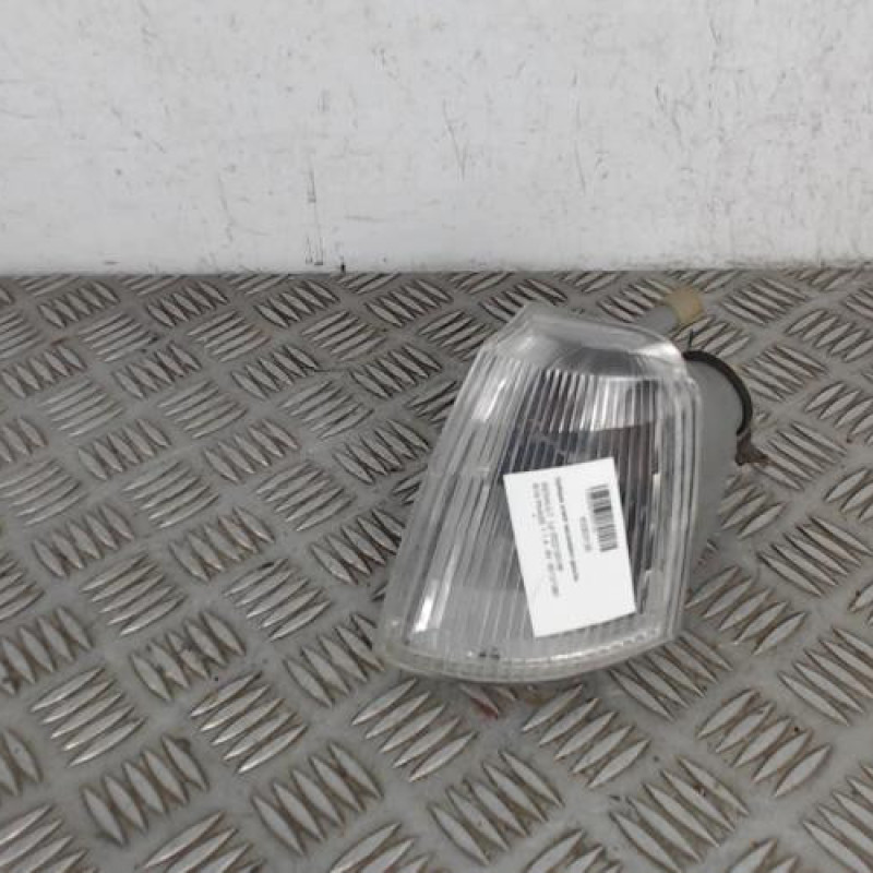 Optique avant secondaire gauche (feux)(clignotant) RENAULT R19