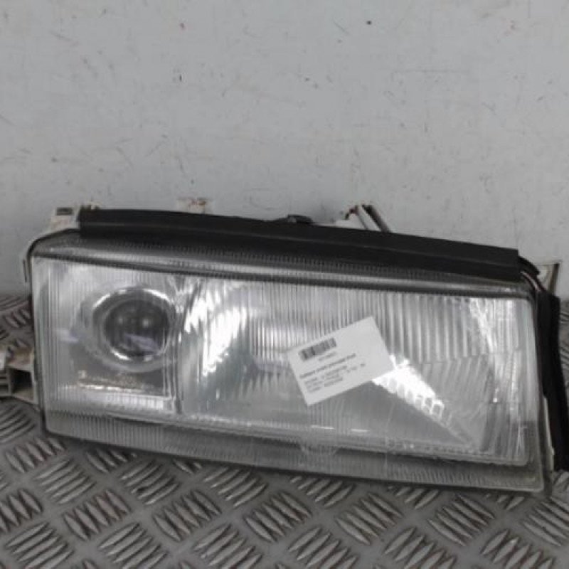 Optique avant principal droit (feux)(phare) SKODA OCTAVIA 1