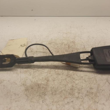 Attache ceinture avant droit PEUGEOT 5008 1
