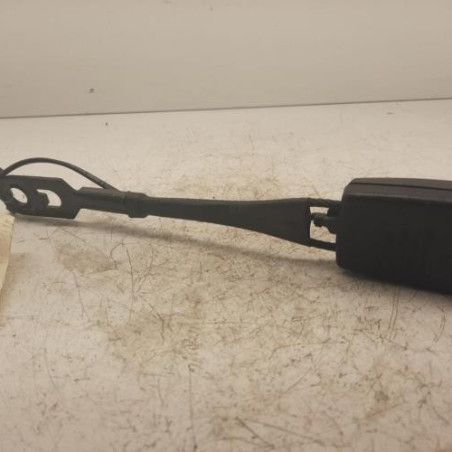 Attache ceinture avant gauche PEUGEOT 5008 1