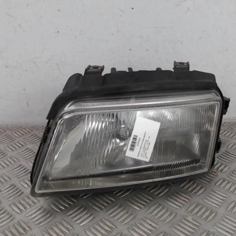 Optique avant principal gauche (feux)(phare) AUDI A4 1