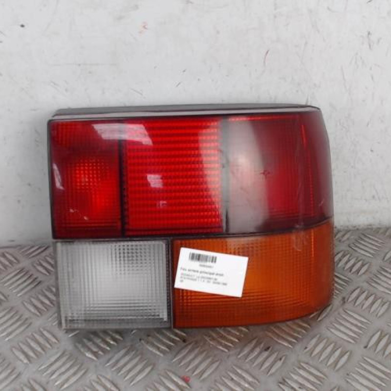 Feu arriere principal droit (feux) RENAULT R19