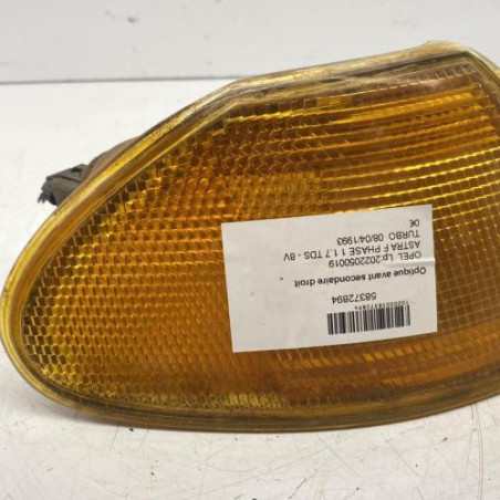 Optique avant secondaire droit (feux)(clignotant) OPEL ASTRA F Photo n°1