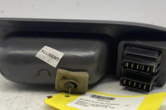 Interrupteur de leve vitre avant gauche RENAULT SCENIC 1