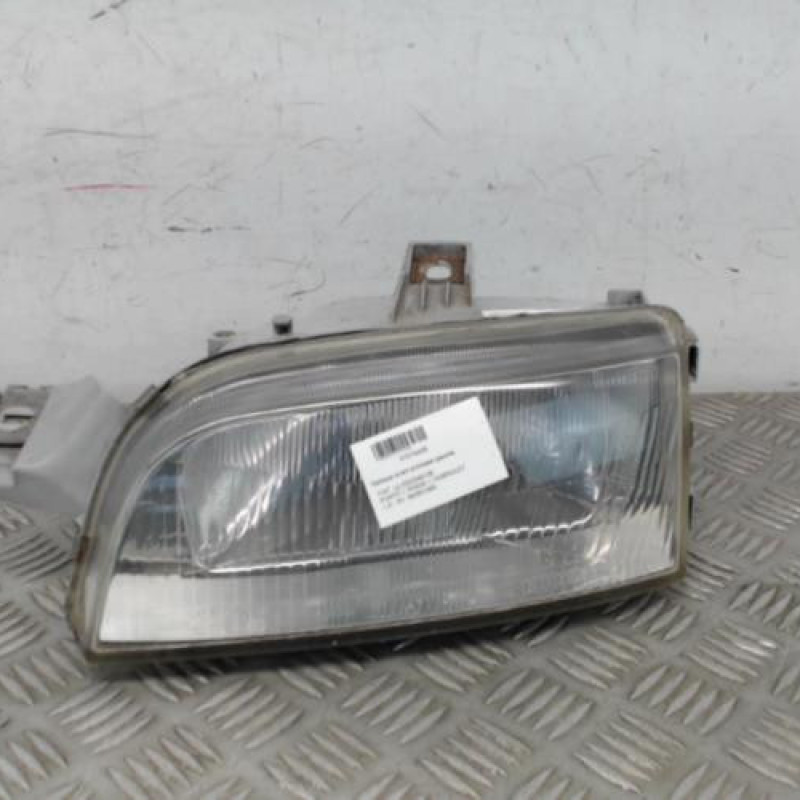 Optique avant principal gauche (feux)(phare) FIAT PUNTO 1
