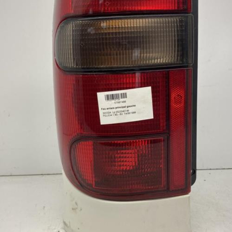 Feu arriere principal gauche (feux) SKODA FELICIA