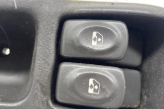 Interrupteur de leve vitre avant gauche RENAULT SCENIC 1
