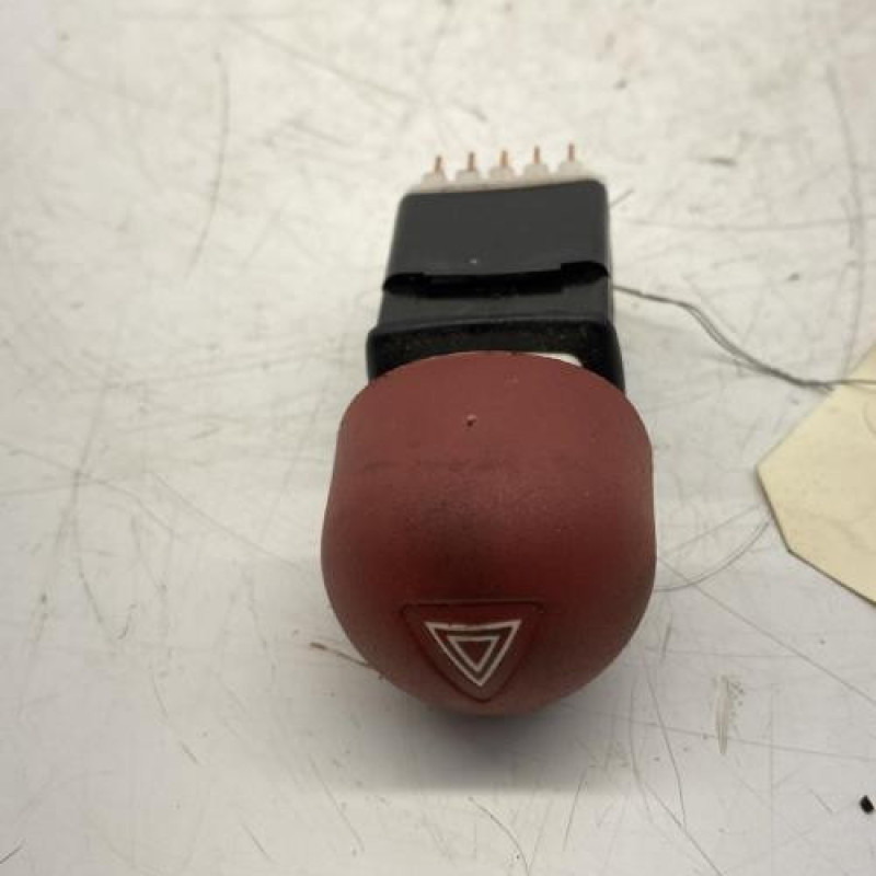 Bouton de warning RENAULT TWINGO 1 Bouton de warning RENAULT TWINGO 1
