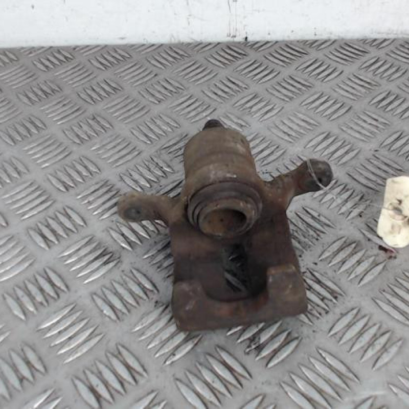 Etrier arriere droit (freinage) NISSAN PATHFINDER 2 Etrier arriere droit (freinage) NISSAN PATHFINDER 2