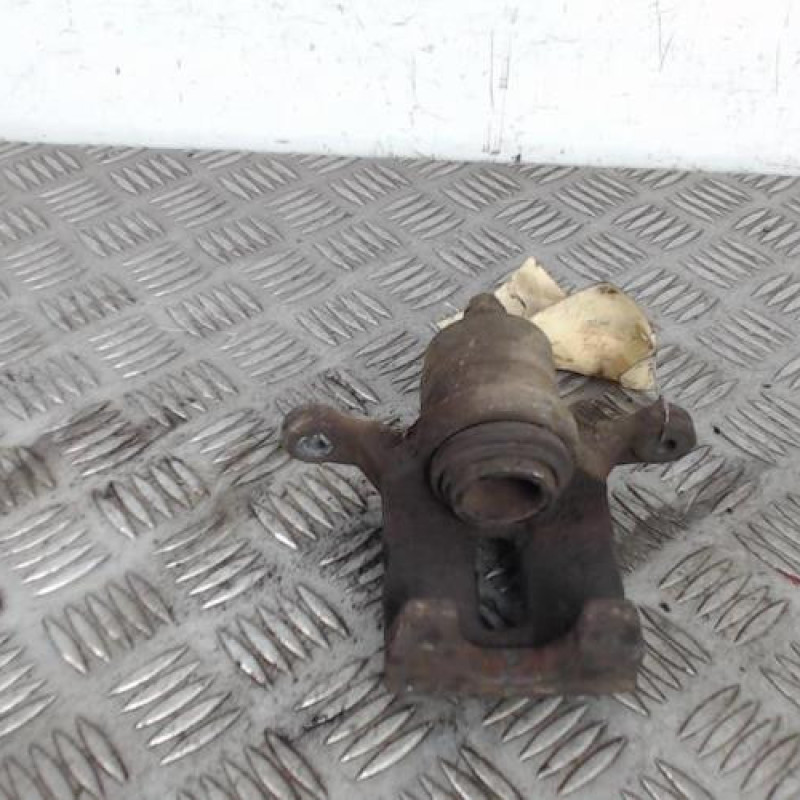 Etrier arriere gauche (freinage) NISSAN PATHFINDER 2 Etrier arriere gauche (freinage) NISSAN PATHFINDER 2