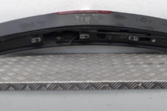 Feu arriere stop central FORD FOCUS 2