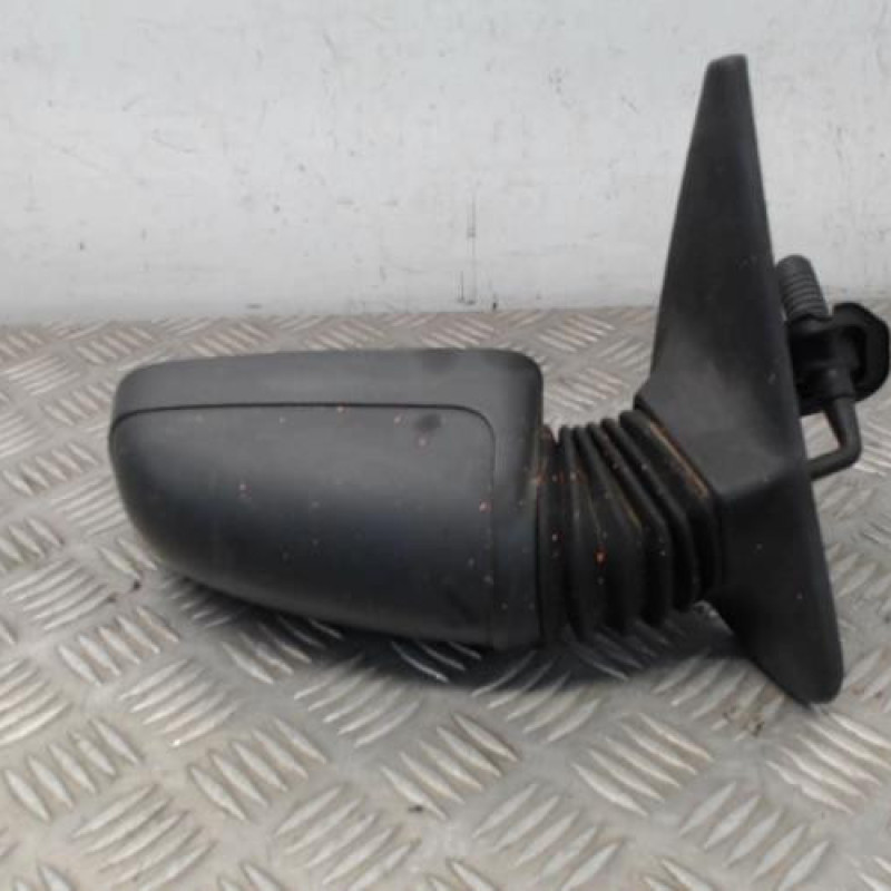 Retroviseur droit PEUGEOT 205 Retroviseur droit PEUGEOT 205