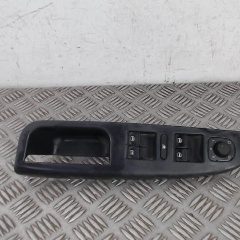 Interrupteur de leve vitre avant gauche VOLKSWAGEN GOLF 5
