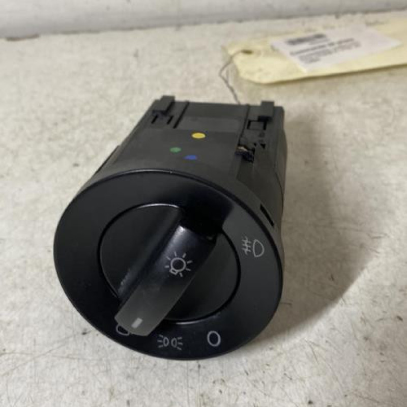 Commande de phare VOLKSWAGEN POLO 4