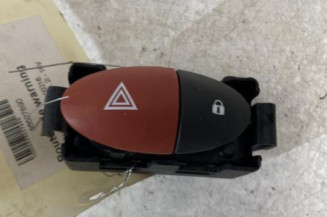 Bouton de warning RENAULT TWINGO 2 Photo n°1