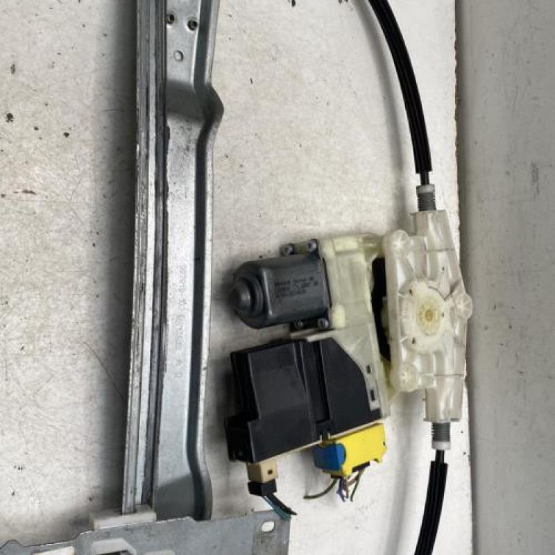 Leve vitre electrique avant droit CITROEN C4 1