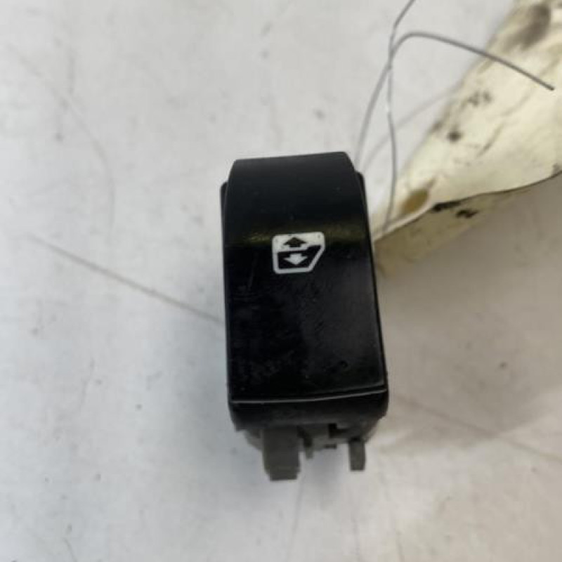 Interrupteur de leve vitre avant droit RENAULT ESPACE 4