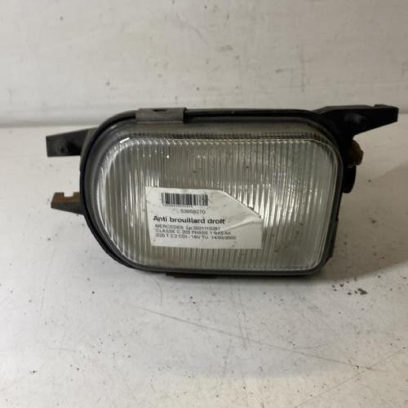 Anti brouillard droit (feux) MERCEDES CLASSE C 203