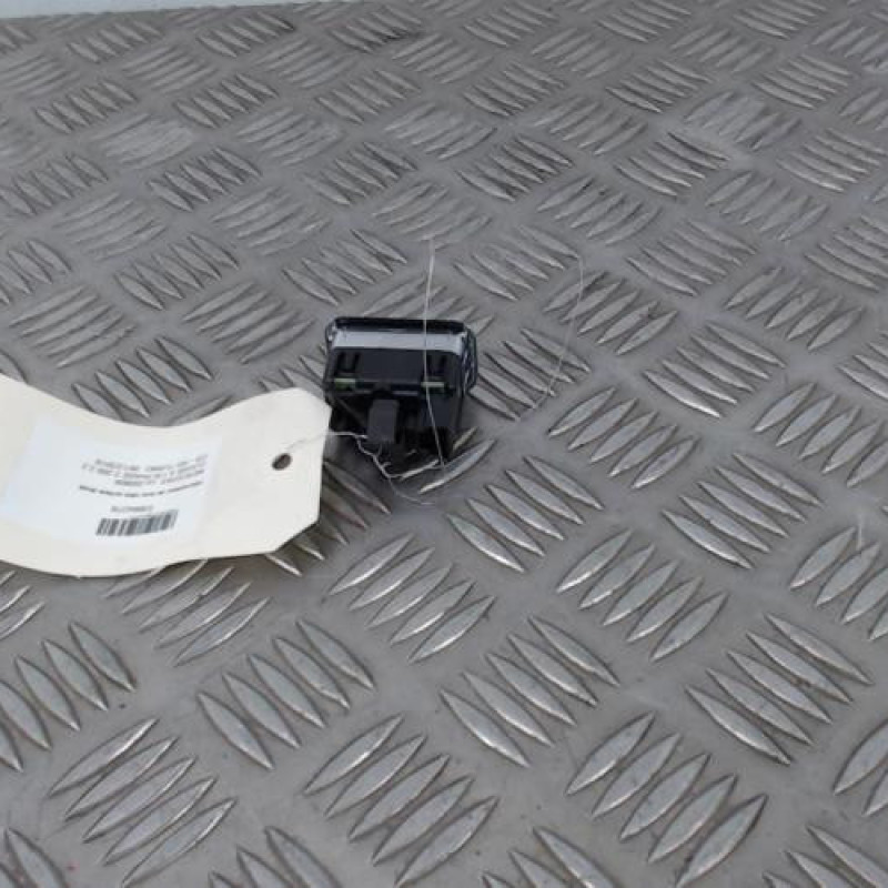 Interrupteur de leve vitre arriere gauche MERCEDES CLASSE A 176