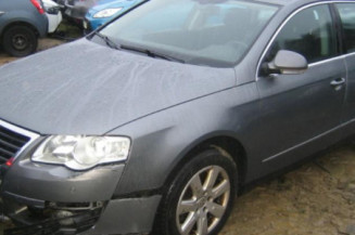 Feu arriere secondaire gauche (feux) VOLKSWAGEN PASSAT 5 Photo n°3