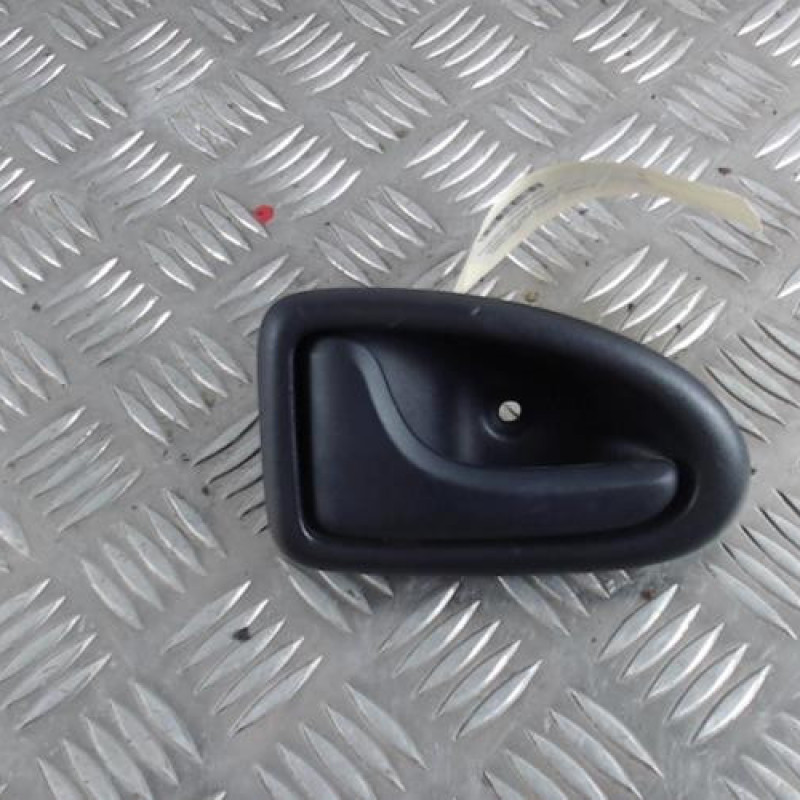 Poignee interieur arriere gauche RENAULT CLIO 2