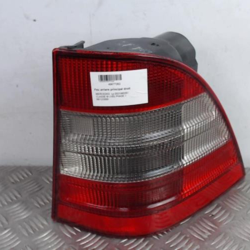 Feu arriere principal droit (feux) MERCEDES CLASSE M 163