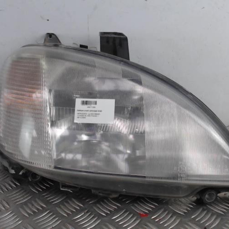 Optique avant principal droit (feux)(phare) MERCEDES CLASSE M 163