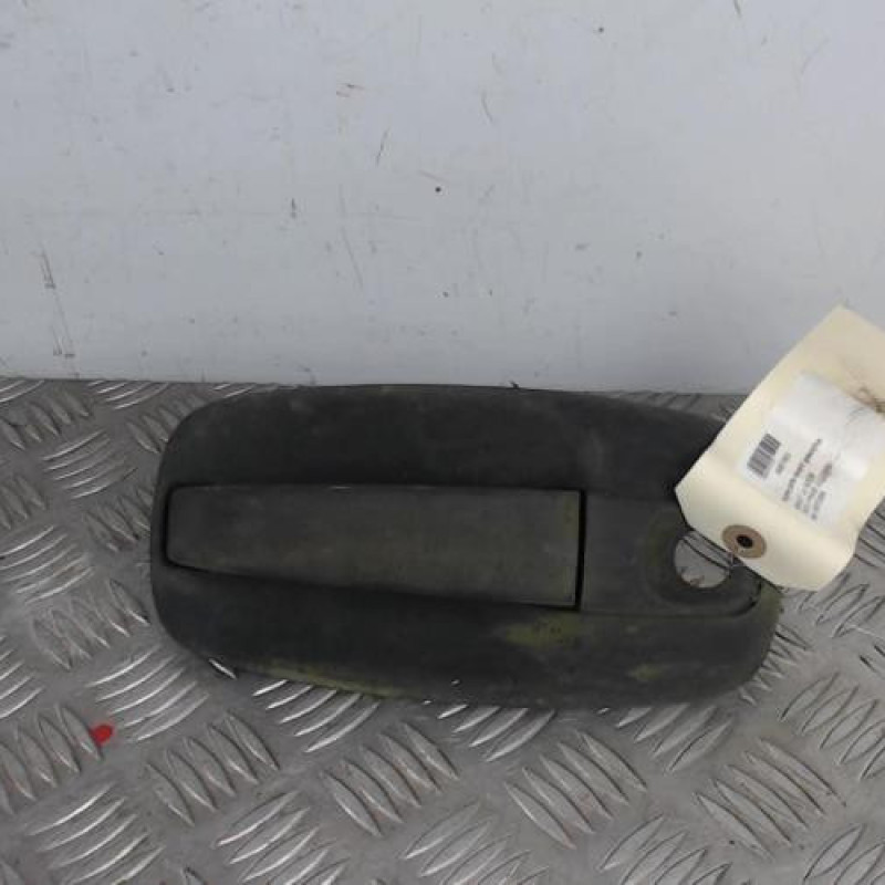 Poignee porte avant gauche RENAULT TRAFIC 2 Poignee porte avant gauche RENAULT TRAFIC 2