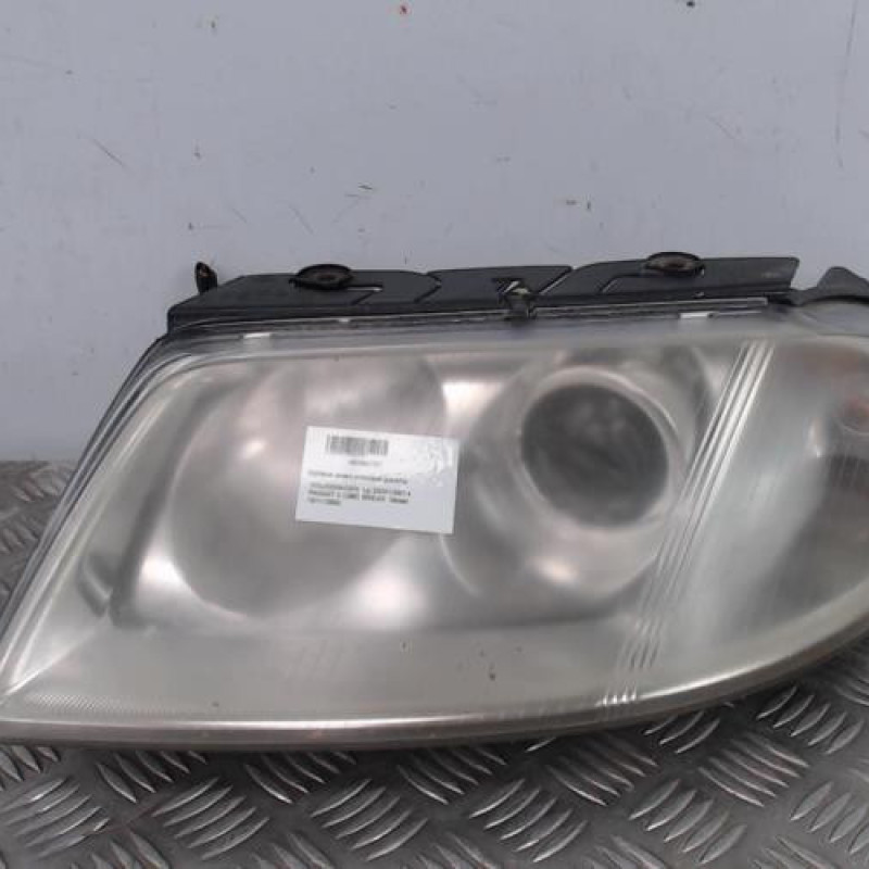 Optique avant principal gauche (feux)(phare) VOLKSWAGEN PASSAT 4