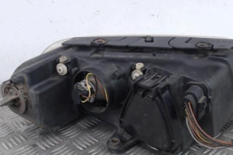 Optique avant principal gauche (feux)(phare) VOLKSWAGEN PASSAT 4