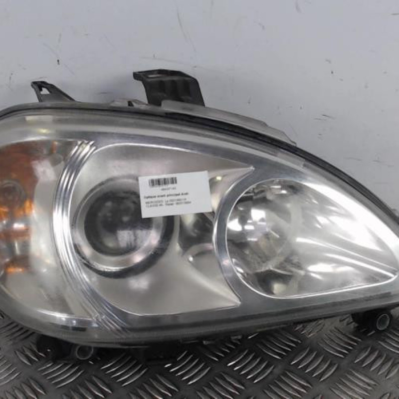 Optique avant principal droit (feux)(phare) MERCEDES CLASSE M 163