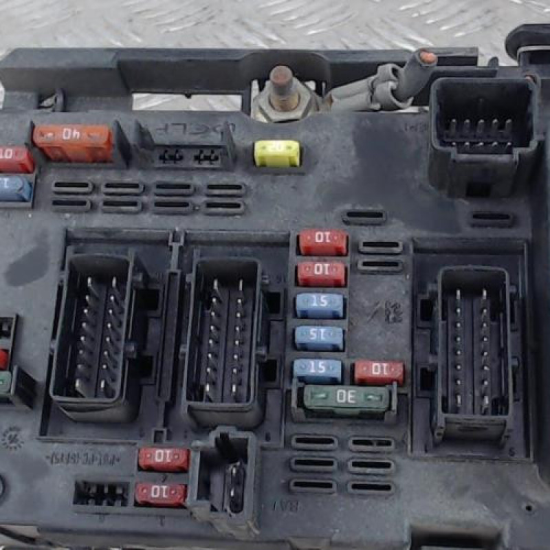Boitier servitude moteur (BSM) PEUGEOT 206 Boitier servitude moteur (BSM) PEUGEOT 206