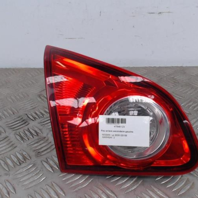 Feu arriere secondaire gauche (feux) NISSAN QASHQAI 1