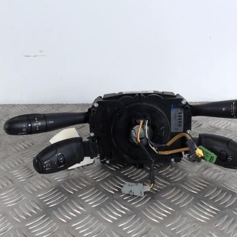 Com (Bloc Contacteur Tournant+Commodo Essuie Glace+Commodo Phare) PEUGEOT 207