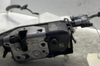 Serrure avant gauche PEUGEOT 3008 1