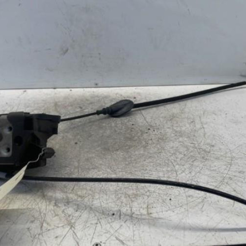 Serrure avant droit FORD FIESTA 6 Serrure avant droit FORD FIESTA 6