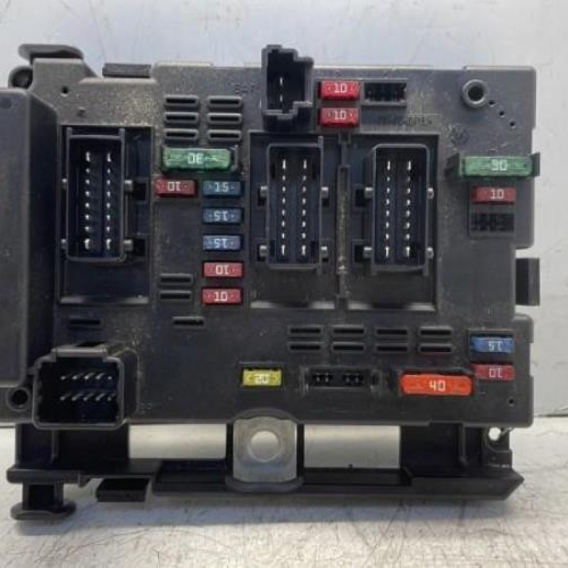 Boitier servitude moteur (BSM) PEUGEOT 206 Boitier servitude moteur (BSM) PEUGEOT 206