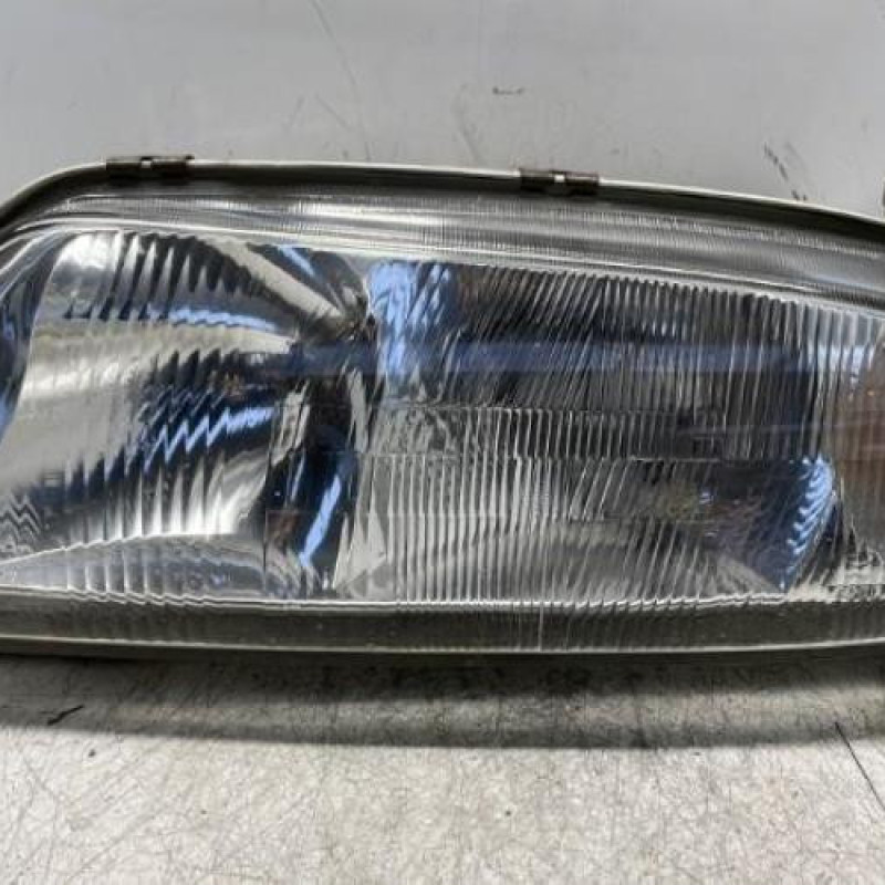 Optique avant principal gauche (feux)(phare) FORD FIESTA 4