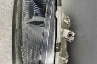 Optique avant principal gauche (feux)(phare) FORD FIESTA 4