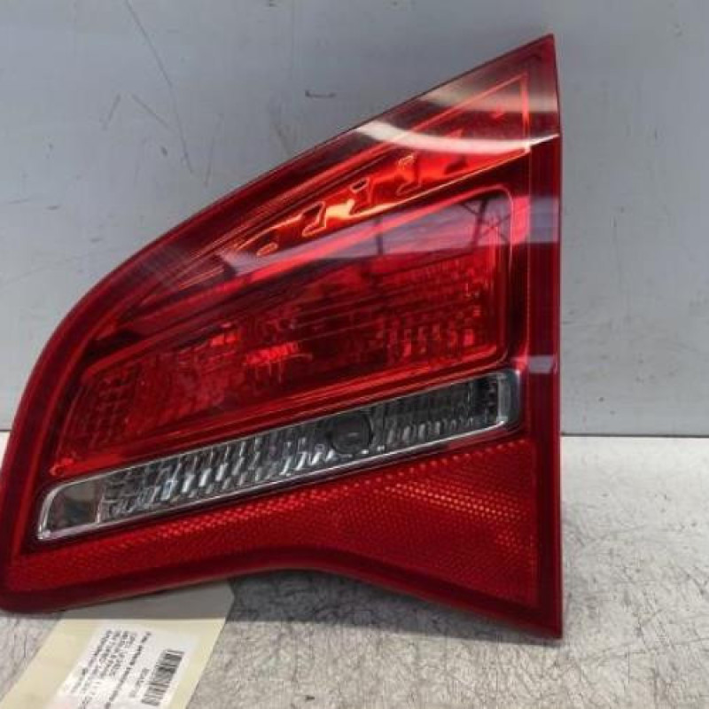 Feu arriere secondaire droit (feux) OPEL MERIVA B Feu arriere secondaire droit (feux) OPEL MERIVA B