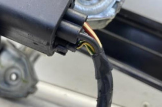 Leve vitre electrique avant droit OPEL MERIVA B