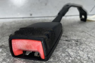 Attache ceinture avant droit AUDI TT 2 Photo n°1