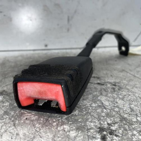 Attache ceinture avant droit AUDI TT 2 Photo n°1